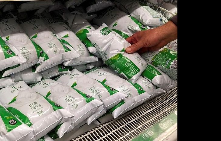 El consumo de leche atraviesa una etapa negativa en medio de la recesión.