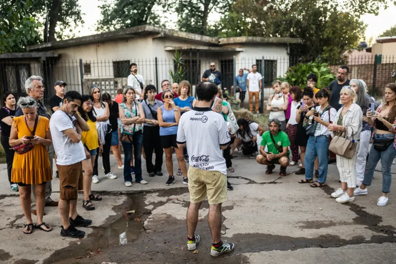 El objetivo es rescatar las historias de los vecinos que fueron perseguidos o desaparecidos, situando los hechos en la geografía cotidiana de la localidad.