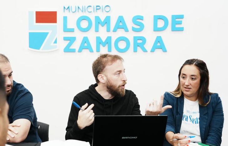 A todos los vecinos, gracias por la paciencia ante esta situación histórica, dijo.