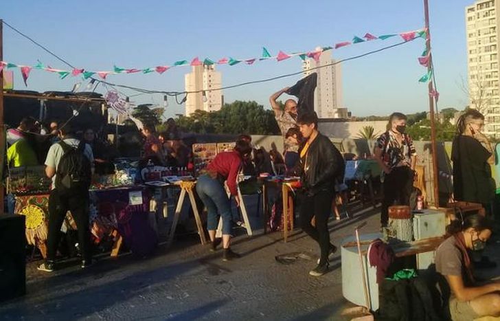 La terraza del CC La Toma volverá a llenarse de color.