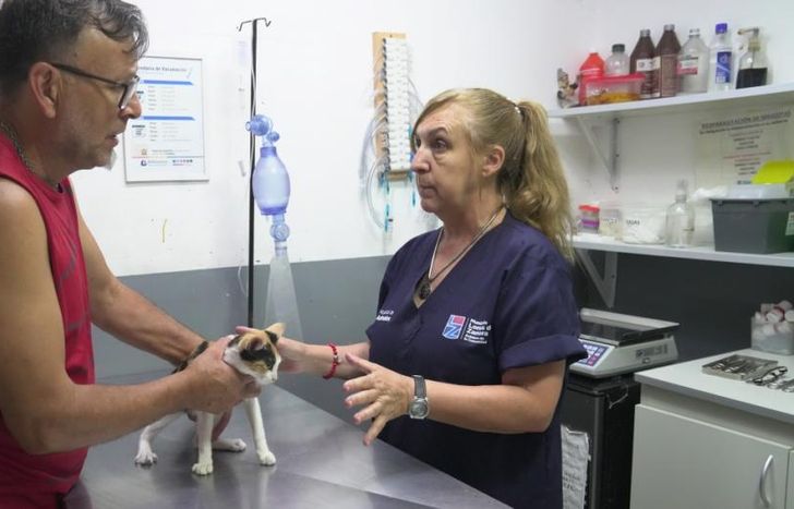En el hospital hay atención clínica y diferentes servicios para la comunidad.