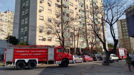 los bomberos de lomas de zamora cumplen 114 anos: uno de los primeros cuerpos de pais