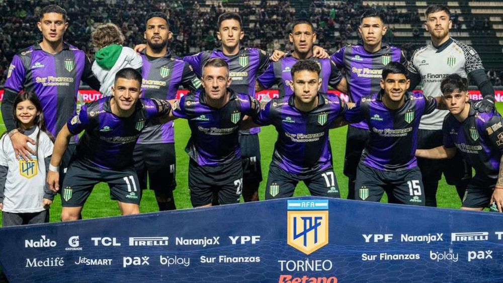 La formación frente a Instituto.