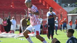 Los Andes no pudo con Sportivo Italiano, pero sigue en lo más alto