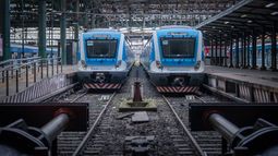 Paro de trenes: desde que asumió Javier Milei, el personal ferroviario perdió un 65%. Paro de trenes: desde que asumió Javier Milei, el personal ferroviario perdió un 65%.