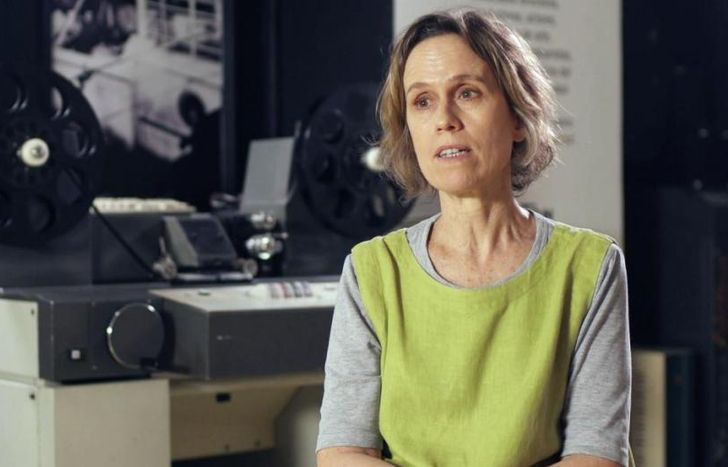 La serie cuenta con testimonios que aportan su mirada al tema archivos y memoria.