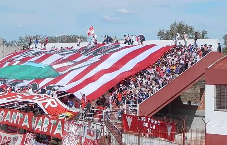Pondrán ingresar socios y no socios.