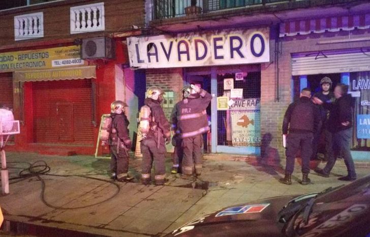Un lavarropas del comercio terminó quemado.