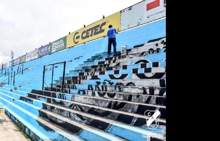 Las obras avanzan aprovechando el receso futbolístico.