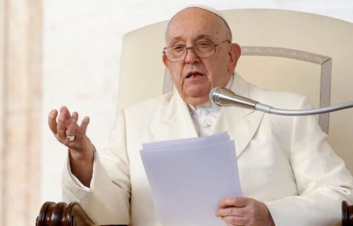 El papa Francisco expresó su preocupación por la visita de diputados de la Libertad Avanza a genocidas.