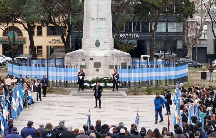 Federico Otermín encabezó las palabras al General San Martín.