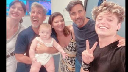 En la reunión para firmar contrato.