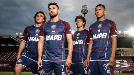 Así es la nueva camiseta de Lanús. Así es la nueva camiseta de Lanús.