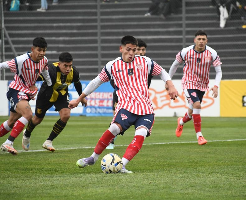 Penal errado por Los Andes. Penal errado por Los Andes.