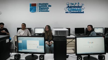 La escuela funciona en el Polo Educativo Malvinas Argentinas.