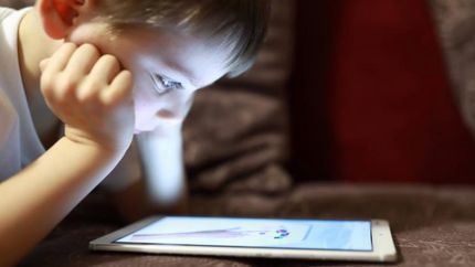 por las clases virtuales, crecieron las consultas de anteojos para chicos