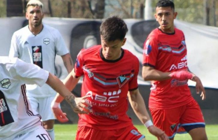 Brown de Adrogué cayó ante Deportivo riestra por 1 a 0.