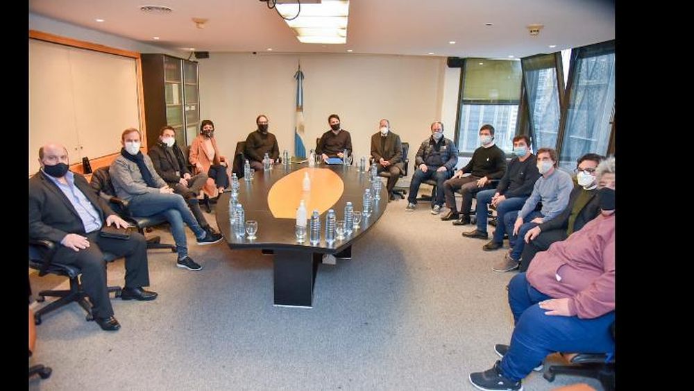 Crece la presión de los intendentes para que le quiten la concesión a Edesur