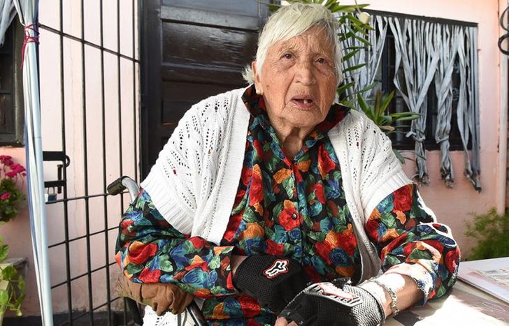 Las donaciones de elementos pueden ser alcanzadas a Lope de Vega 1440.