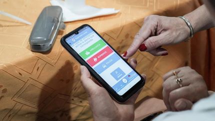 Con la app también se puede hacer sonar la sirena de la alarma más cercana.