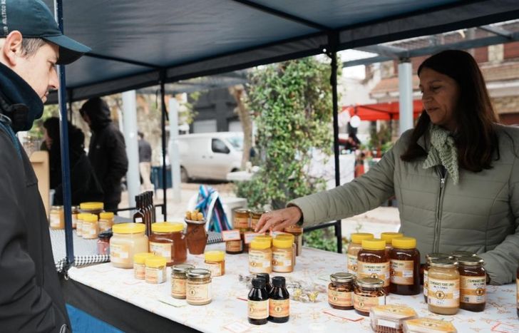 Los puestos son atendidos por emprendedores autogestivos.