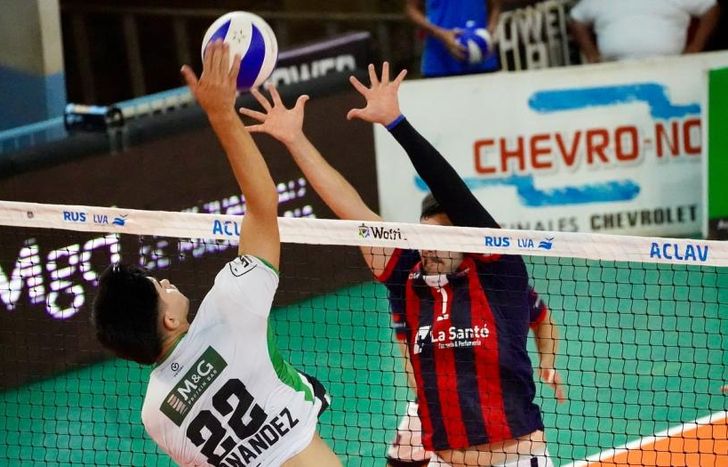 Derrota en sets corridos ante CASLA.