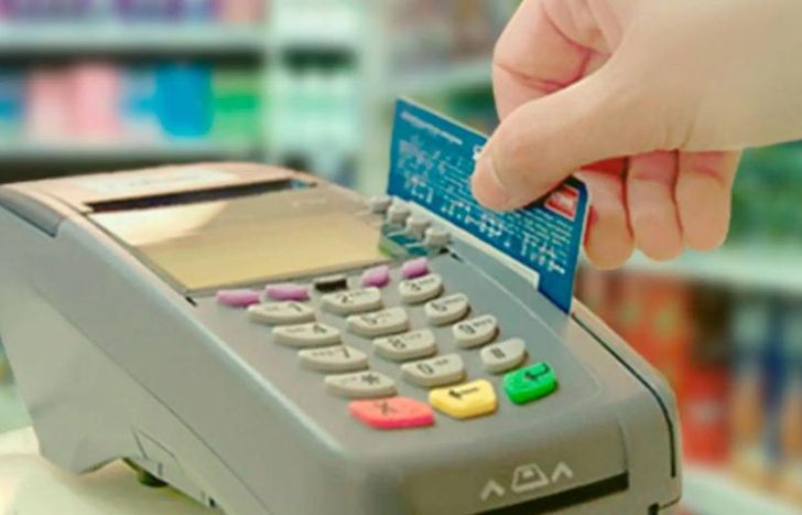 Desde este rige la devolución del IVA en las compras de la canasta básica con tarjeta de débito.