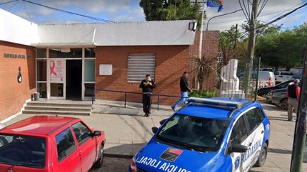 Una de las víctimas falleció en el Hospital Alende de Ingeniero Budge.