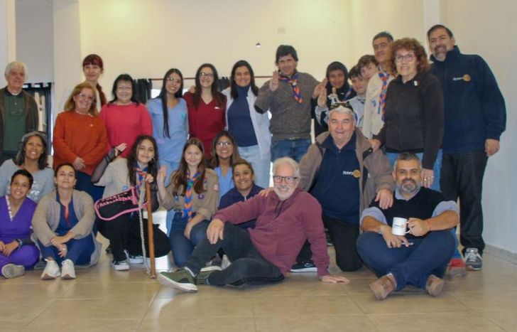 Todo el equipo que trabajó en la jornada solidaria para los pacientes del Gandulfo.