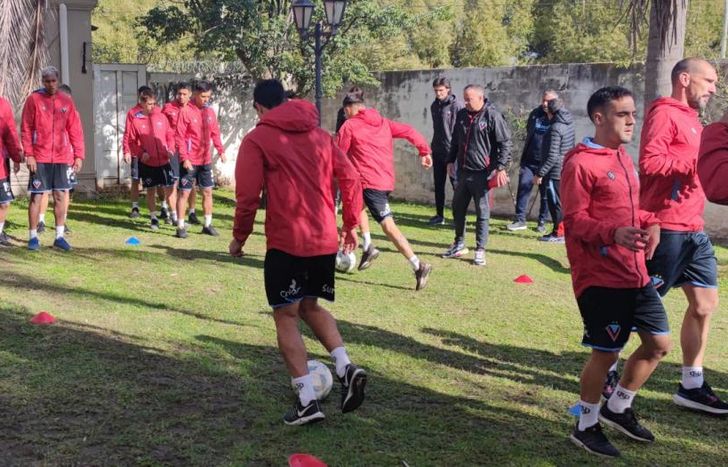 Brown ya tiene nuevo entrenador.