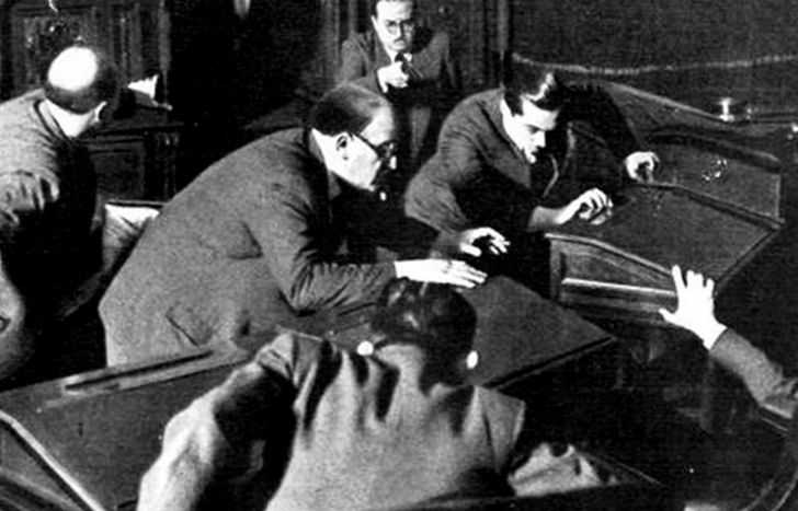 Enzo Bordabehere fue asesinado en el Senado.