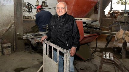 Damián empezó a trabajar con mosaicos a los siete años.