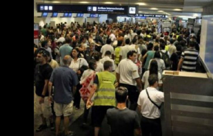 Pasajeros afectados por la medida.