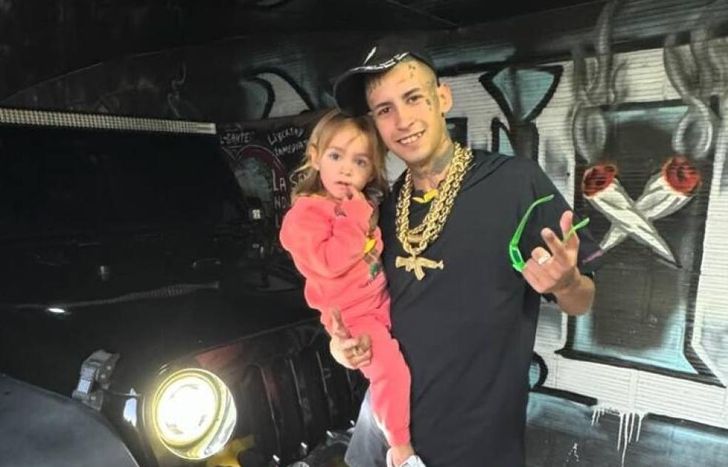 L-Gante y su hija Jamaica.