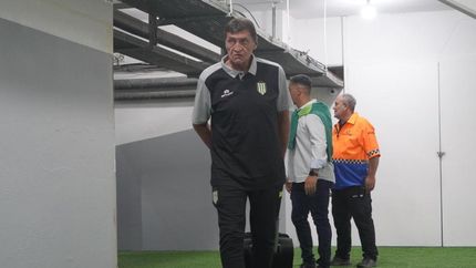 Julio Falcioni quedó muy enojado con el arbitraje de Fernando Rapallini en la derrota de Banfield ante Independiente.