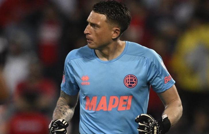 Losada atajó un penal en la serie.