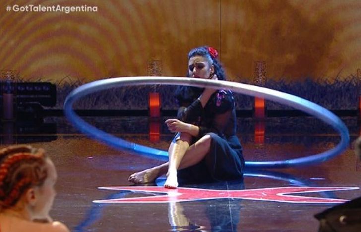 Carla y su aro, en Got Talent Argentina.