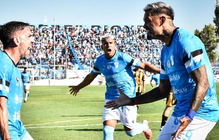 El Gasolero sumó de a tres en su estreno en el Estadio Alfredo Beranger.