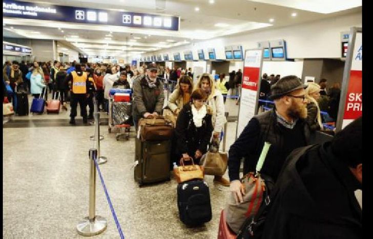 Aunque culminó la medida de fuerza, aún hay problemas con los vuelos.