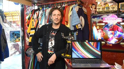 El local está completamente ambientado en las décadas del 80 y 90.