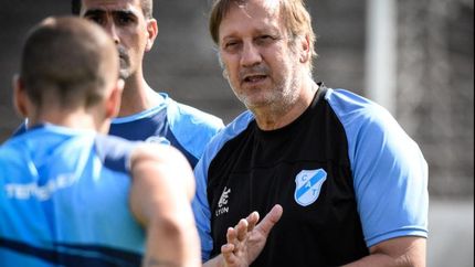 Perazzo sufrió una baja en su cuerpo técnico. Perazzo sufrió una baja en su cuerpo técnico.