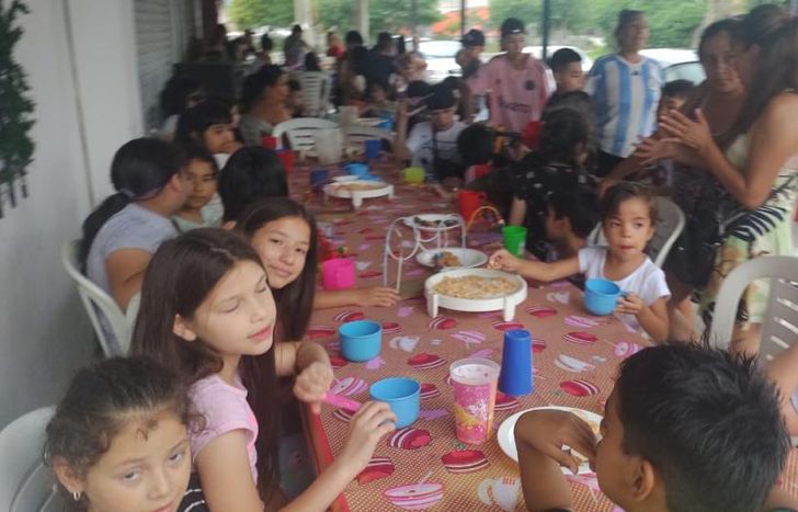 El comedor está en Neuquén 13, Barrio Santa Marta.