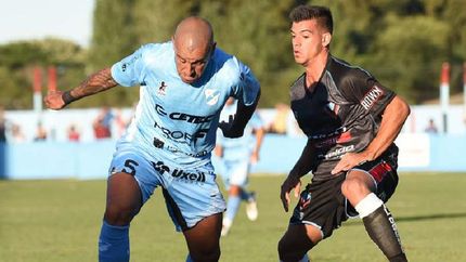 Roberto Brum apunta a que el Cele sume en casa para llegar al Torneo Reducido. Roberto Brum apunta a que el Cele sume en casa para llegar al Torneo Reducido.