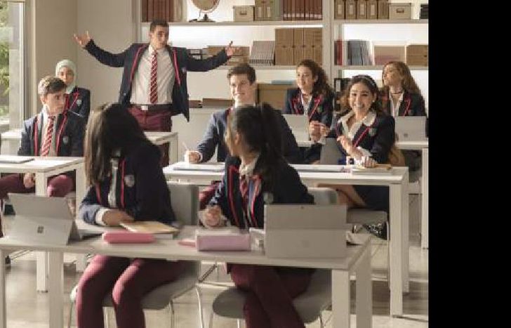 El choque entre los que lo tienen todo y los que no tienen nada que perder crea una tormenta que acaba en un asesinato.