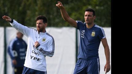 Tenemos una charla pendiente que esperemos termine de la mejor forma, dijo Scaloni.