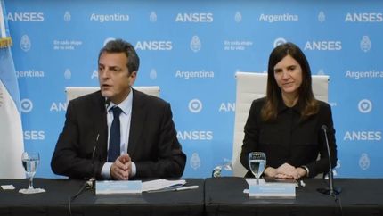 Massa anunció los nuevos créditos junto a la directora ejecutiva de Anses.