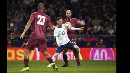Messi, que volvió a la Selección, estuvo muy marcado y no pudo gravitar.