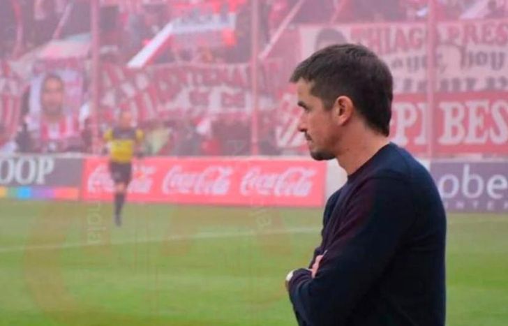 Rolón se desempeñó como mediocampista del Albirrojo.