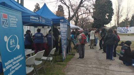 Hubo controles de salud, vacunación y servicios de asistencia y orientación.