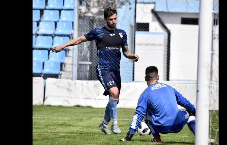El delantero anotó un gol en el amistoso ante Sportivo Italiano.